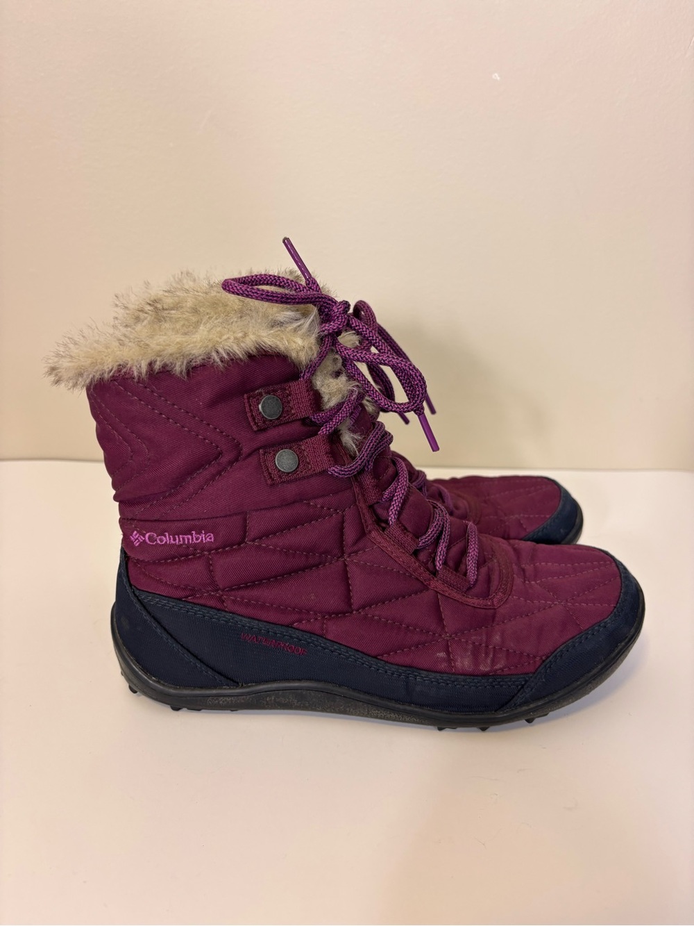 Columbia Plum Purple Insulated Lace Up Short Winter Boots 7.5